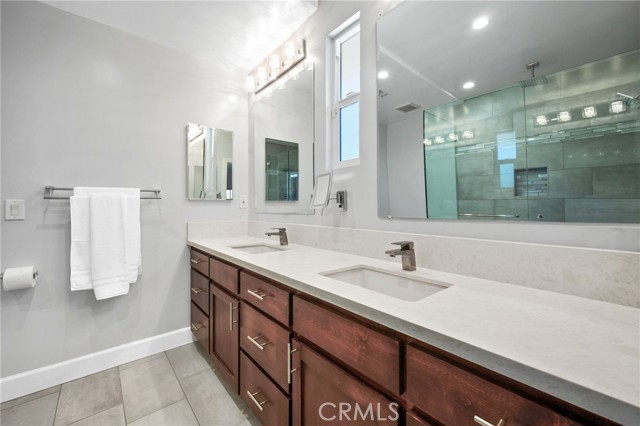 5905 Old Wheeler Road, La Verne CA: https://media.crmls.org/medias/c187e50b-1f14-47a6-b173-28a74a818df8.jpg