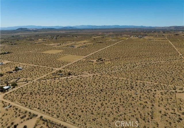 Detail Gallery Image 5 of 9 For 1690 Cambria Ave, Landers,  CA 92285 - – Beds | – Baths