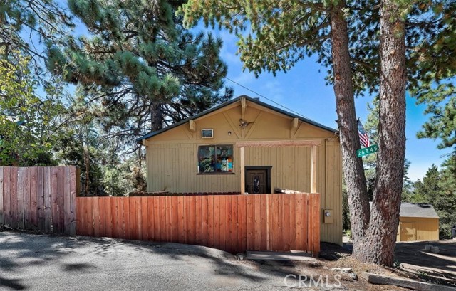 Detail Gallery Image 4 of 34 For 26745 Hopkins Rd, Idyllwild,  CA 92549 - 2 Beds | 1/1 Baths