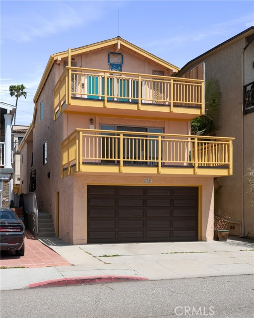 738 Manhattan Avenue, Hermosa Beach, California 90254, 5 Bedrooms Bedrooms, ,3 BathroomsBathrooms,Residential,Sold,Manhattan,SB23159527