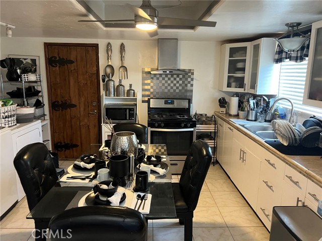 103 E Barbour Street, Banning CA: https://media.crmls.org/medias/c188c80d-9277-4b61-af68-46edcd3a7a72.jpg