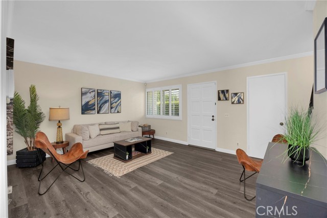 1047 E Huntington Drive, Monrovia CA: https://media.crmls.org/medias/c189151f-d8cd-4673-b7d8-3820f7156c1c.jpg