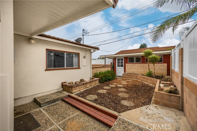 2705 E Orange Grove, Orange CA: https://media.crmls.org/medias/c189a679-5572-404c-88f8-bbb51385f777.jpg