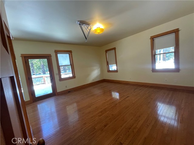 Detail Gallery Image 12 of 29 For 53300 Meadow Dr, Idyllwild,  CA 92549 - 3 Beds | 2/1 Baths