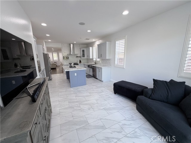 Detail Gallery Image 4 of 26 For 543 Garden Ave, Pomona,  CA 91767 - 3 Beds | 2 Baths