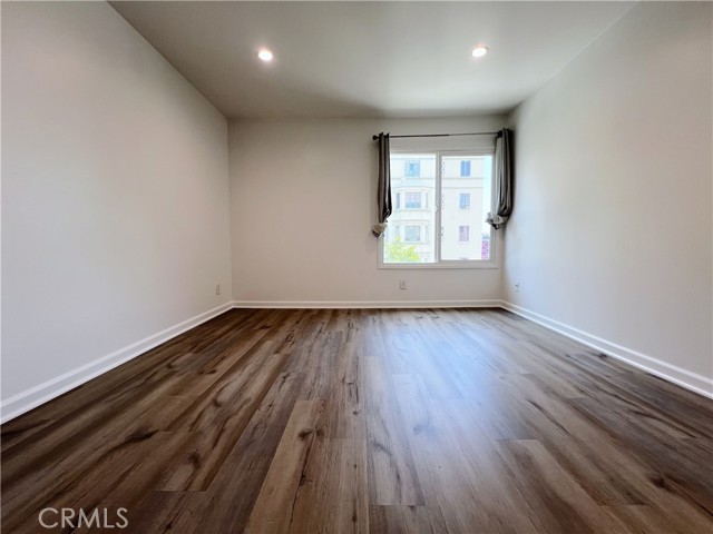 Detail Gallery Image 19 of 26 For 1940 N Highland Ave #25,  Los Angeles,  CA 90068 - 2 Beds | 2 Baths