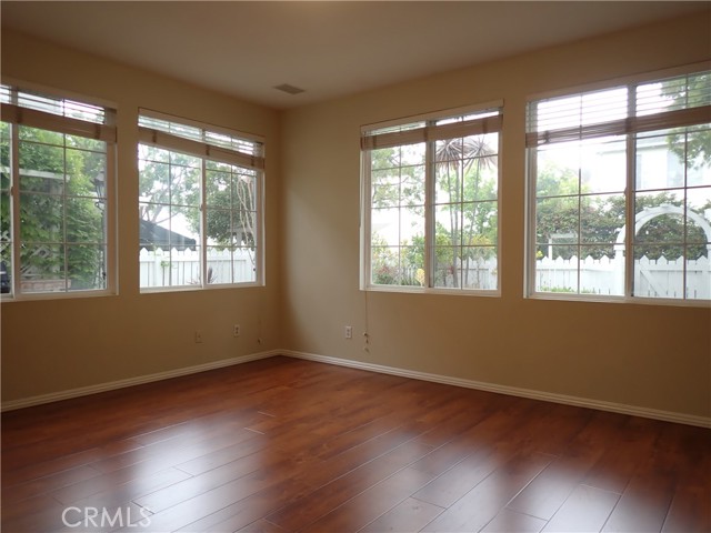 Detail Gallery Image 5 of 27 For 55 Essex, Irvine,  CA 92620 - 3 Beds | 2/1 Baths