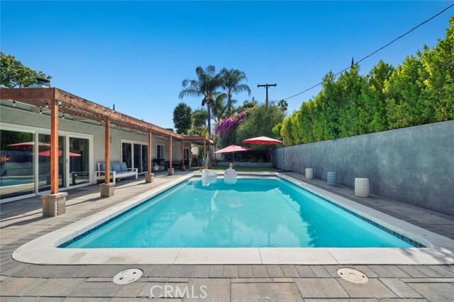 23701 Clarendon Street, Woodland Hills CA: https://media.crmls.org/medias/c18bbaec-7a2a-465a-b890-9dc24620fb48.jpg