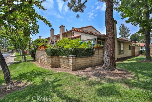 9793 Louise Way, Rancho Cucamonga CA: https://media.crmls.org/medias/c18c04ed-4530-4d0d-9996-effb1b485a73.jpg
