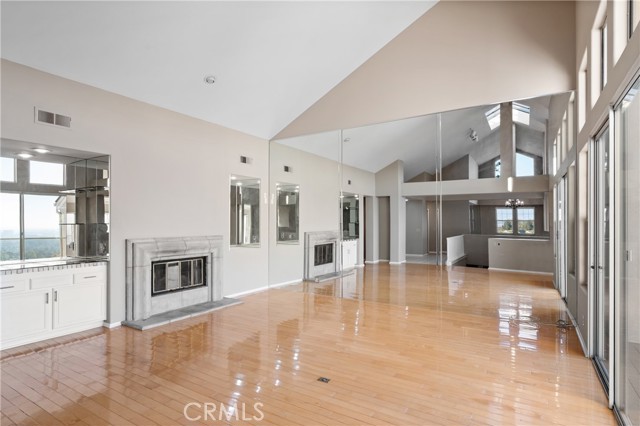 6 Saros, Irvine CA: https://media.crmls.org/medias/c18c39fd-176a-49e0-b891-b2a3c1dad2b7.jpg