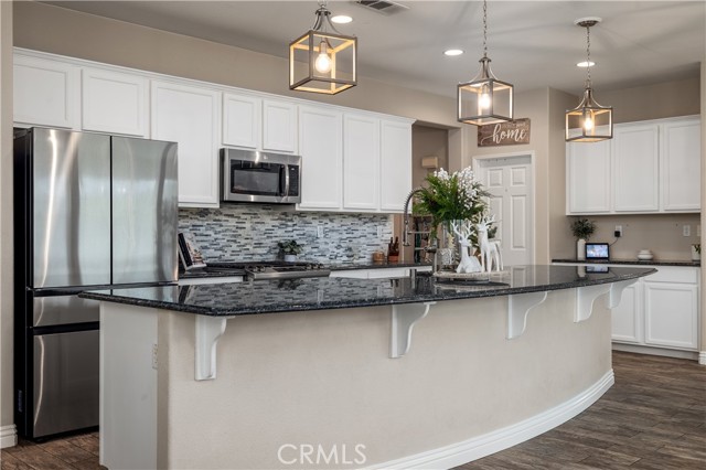 10894 Clover, Corona CA: https://media.crmls.org/medias/c18cecb2-0e87-4b84-b2e8-75ef6770098a.jpg