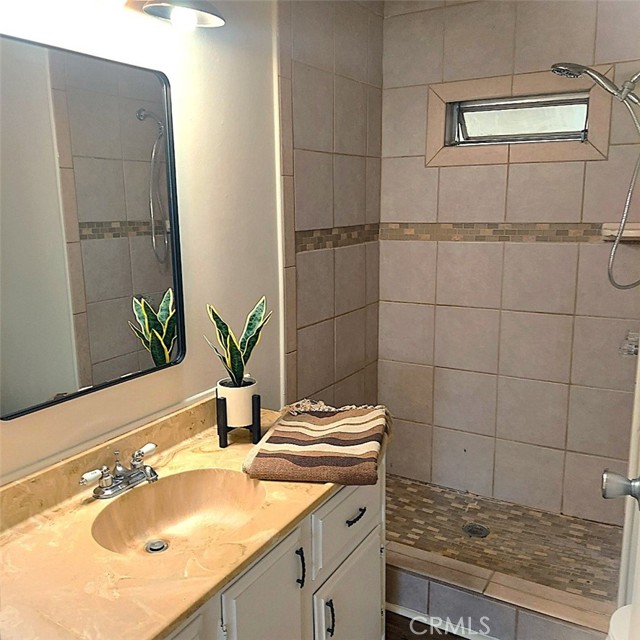 5634 Vista Grande Drive, Weldon CA: https://media.crmls.org/medias/c18dbd7a-b167-4245-81f4-ba4f7f9886f8.jpg