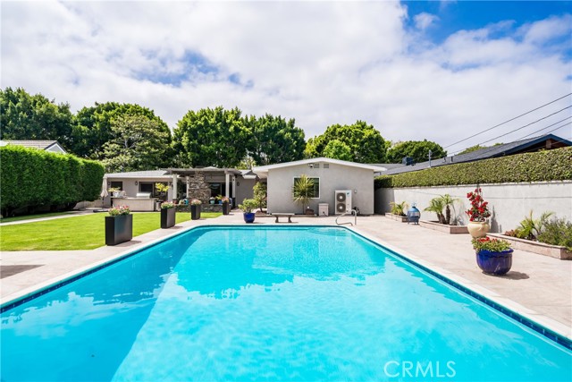 1031 E Andrews Drive, Long Beach CA: https://media.crmls.org/medias/c18e5694-ebd7-4b9a-ab03-414c6f9dbe82.jpg