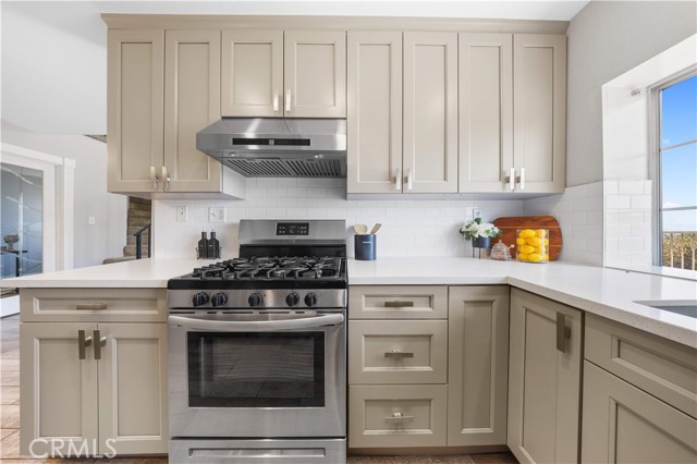 13199 Spire Circle, Chino Hills CA: https://media.crmls.org/medias/c18e5abb-d414-444a-ad01-9ea442626743.jpg