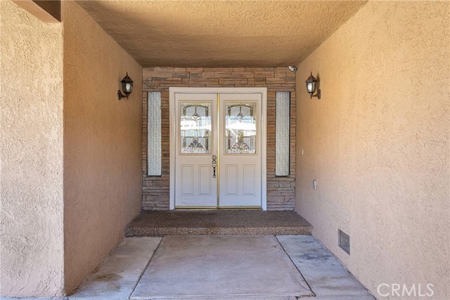 13435 Spring Valley, Victorville CA: https://media.crmls.org/medias/c18f93ae-0acb-4d8a-a298-96d23bdbc524.jpg