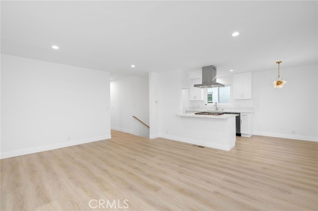 217 43rd Street, Manhattan Beach CA: https://media.crmls.org/medias/c19050b9-edda-47e8-a254-c2056b4cf41b.jpg