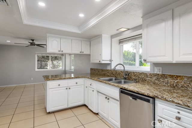 Detail Gallery Image 9 of 42 For 1230 W Cypress Ave, Redlands,  CA 92373 - 4 Beds | 2/1 Baths