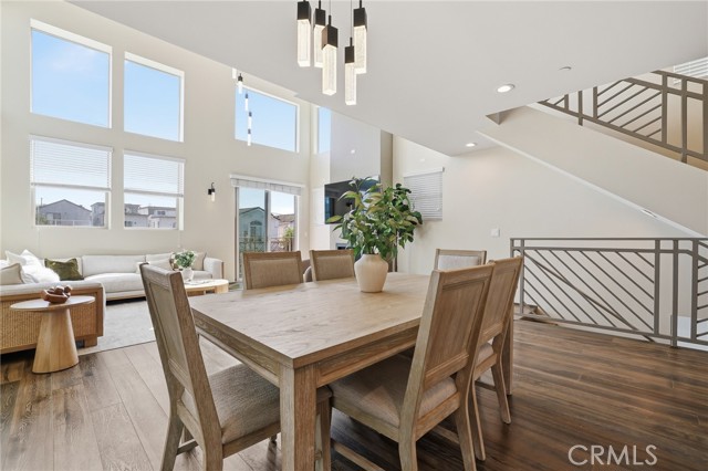 Detail Gallery Image 14 of 67 For 1745 Spreckels Ln, Redondo Beach,  CA 90278 - 3 Beds | 4/1 Baths