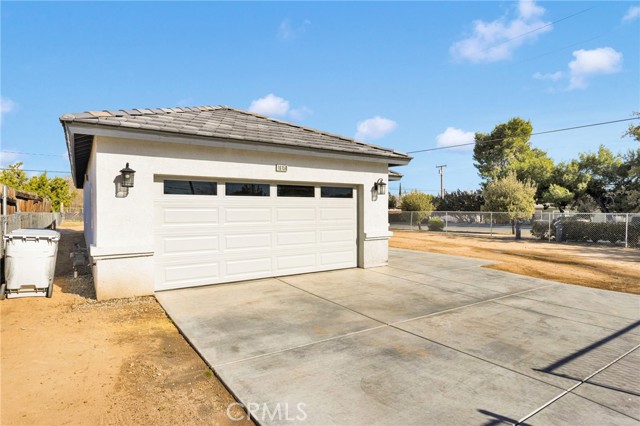 Detail Gallery Image 6 of 30 For 16150 Smoke Tree, Hesperia,  CA 92345 - 3 Beds | 2 Baths