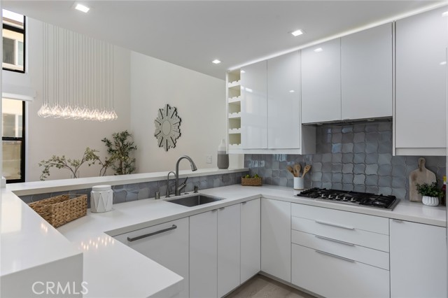 Detail Gallery Image 7 of 33 For 1007 S Catalina Ave #109,  Redondo Beach,  CA 90277 - 2 Beds | 2 Baths