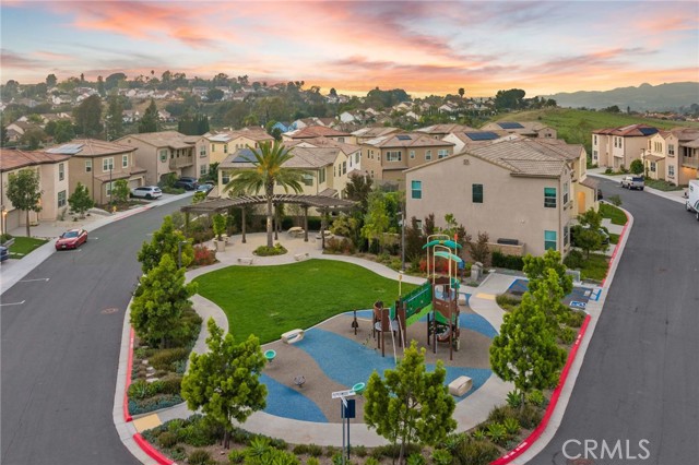 Detail Gallery Image 45 of 51 For 1704 Laurelwood, Oceanside,  CA 92056 - 3 Beds | 2/1 Baths