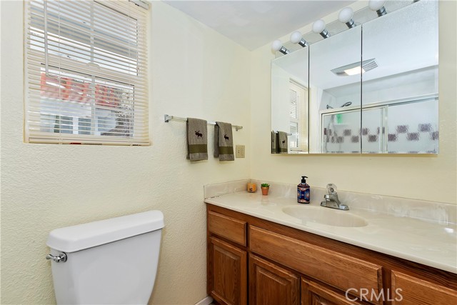 Detail Gallery Image 36 of 44 For 1048 Brookside, Fawnskin,  CA 92333 - 4 Beds | 2/1 Baths