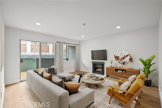 Detail Gallery Image 7 of 55 For 1112 Beryl St #15,  Redondo Beach,  CA 90277 - 2 Beds | 2/1 Baths