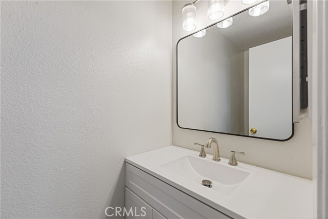 Detail Gallery Image 18 of 32 For 2352 Altisma #4,  Carlsbad,  CA 92009 - 2 Beds | 1/1 Baths