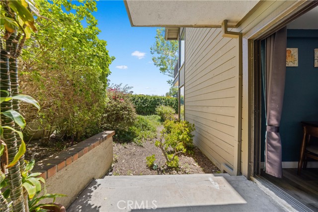 11 Palos, Irvine CA: https://media.crmls.org/medias/c193e211-4d11-43b4-98aa-605e957e991e.jpg