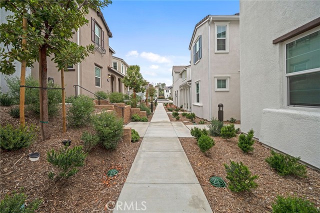4079 Summer Way, Corona CA: https://media.crmls.org/medias/c194c2f0-0461-477d-adb7-9c3f71fc1013.jpg