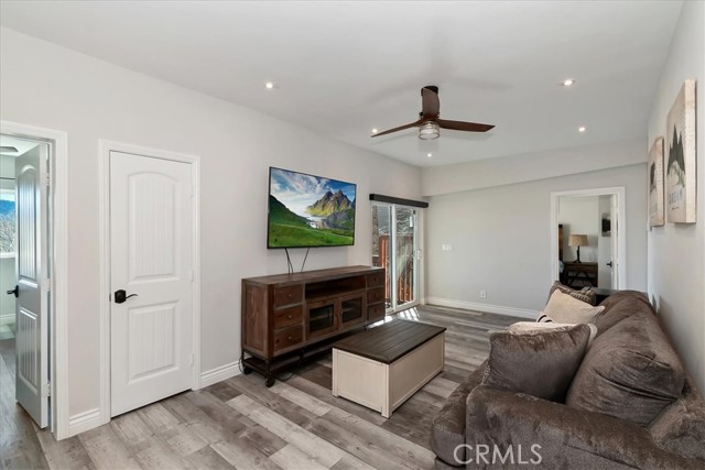 Detail Gallery Image 43 of 58 For 27565 North Bay Rd, Lake Arrowhead,  CA 92352 - 4 Beds | 4 Baths