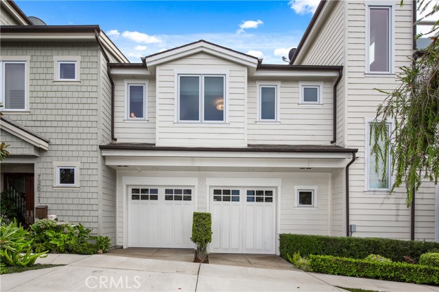 720 Poinsettia Ave, Corona del Mar CA: https://media.crmls.org/medias/c195fb71-26fd-4495-bf34-4a0ec6c2d707.jpg