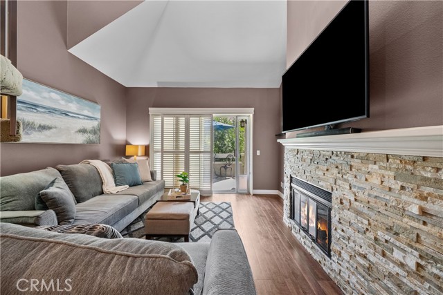 23957 Arroyo Park Drive, Valencia CA: https://media.crmls.org/medias/c19617d4-4e2f-4bdc-a054-5569bb59d535.jpg