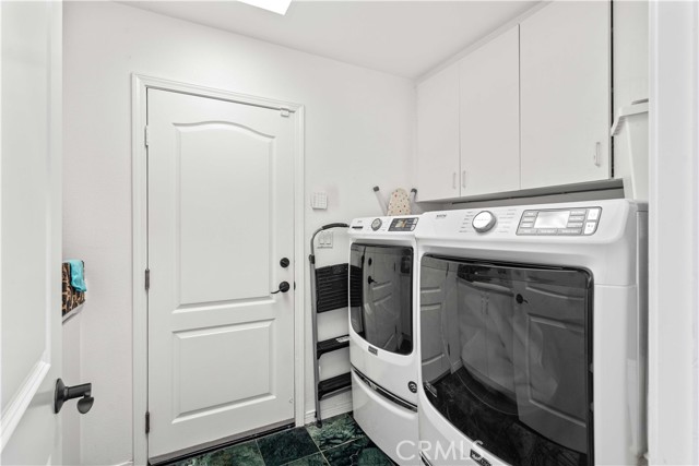 Detail Gallery Image 20 of 75 For 27371 Blueridge Dr, Valencia,  CA 91354 - 6 Beds | 4 Baths