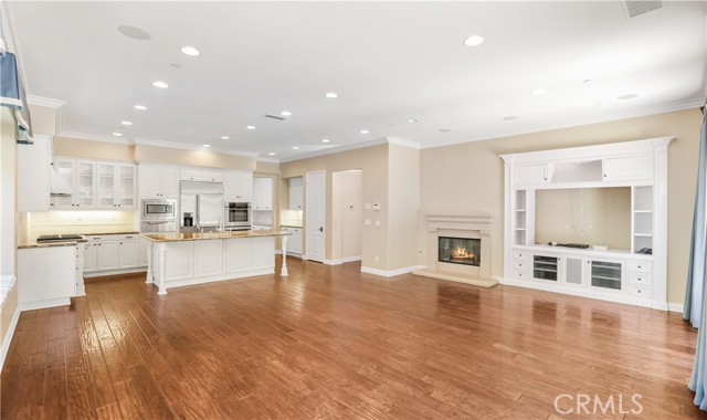 26 Woods Trail, Irvine CA: https://media.crmls.org/medias/c1968bf3-b65f-4419-bb9d-90814fcdcb21.jpg
