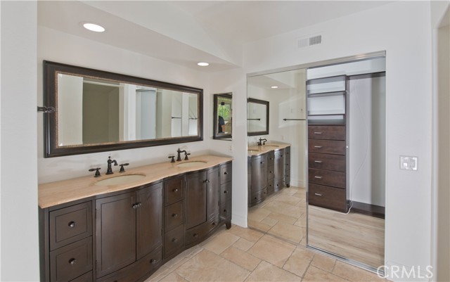 Detail Gallery Image 14 of 23 For 24666 Calle Largo, Calabasas,  CA 91302 - 4 Beds | 2/1 Baths