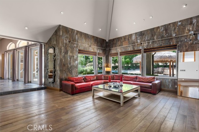 6945 E Hidden Oaks Lane, Orange CA: https://media.crmls.org/medias/c19724c3-e870-45dd-9e56-bba04bee90cf.jpg