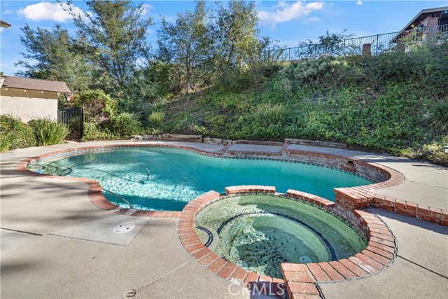 Detail Gallery Image 18 of 19 For 3802 Daguerre Ave, Calabasas,  CA 91302 - 5 Beds | 3 Baths