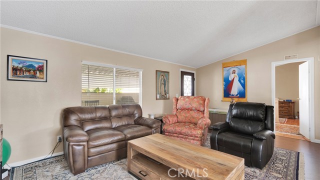 Detail Gallery Image 9 of 48 For 9999 Foothill Bld #24,  Rancho Cucamonga,  CA 91730 - 3 Beds | 2 Baths
