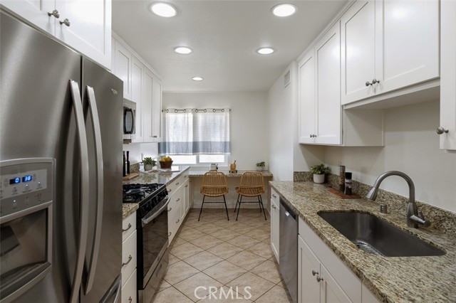 582 W Huntington Drive, Arcadia CA: https://media.crmls.org/medias/c199e0c8-ad69-4e51-bf8f-8c6c5d3d4723.jpg