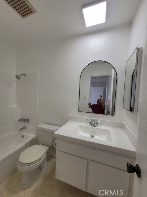 Detail Gallery Image 11 of 16 For 10521 National Bld #209,  Los Angeles,  CA 90034 - 2 Beds | 2 Baths