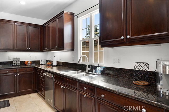 Detail Gallery Image 17 of 55 For 1526 Cole Ln, Upland,  CA 91784 - 4 Beds | 3 Baths