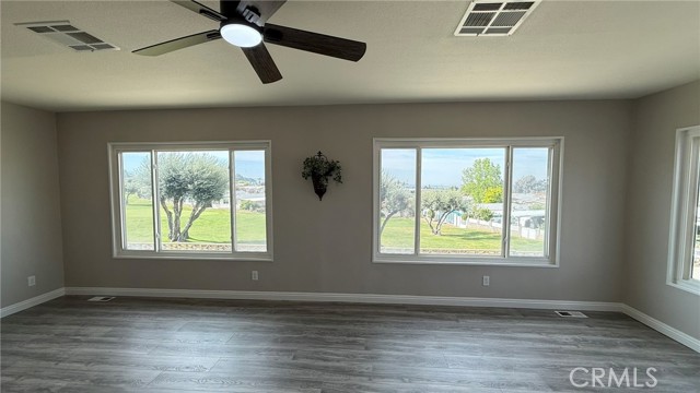10079 Chisholm Trail, Cherry Valley CA: https://media.crmls.org/medias/c19b7c76-1d23-4458-8cbc-1b1d56dba0ab.jpg