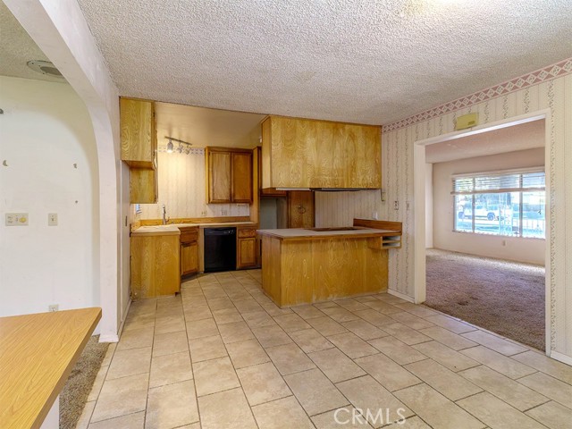 Detail Gallery Image 8 of 27 For 8815 San Vicente, Riverside,  CA 92503 - 3 Beds | 2 Baths