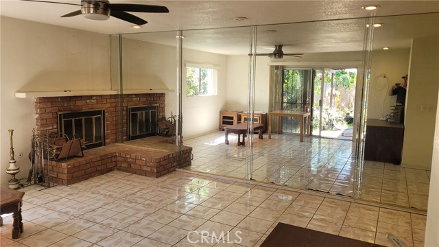 1100 E 215th Place, Carson CA: https://media.crmls.org/medias/c19c5444-612e-4127-8403-3fe5220b8217.jpg