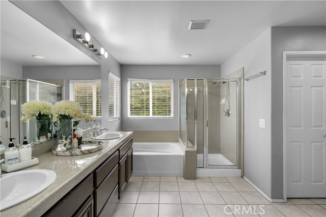 Detail Gallery Image 29 of 40 For 26426 Cardinal Dr, Canyon Country,  CA 91387 - 5 Beds | 4 Baths