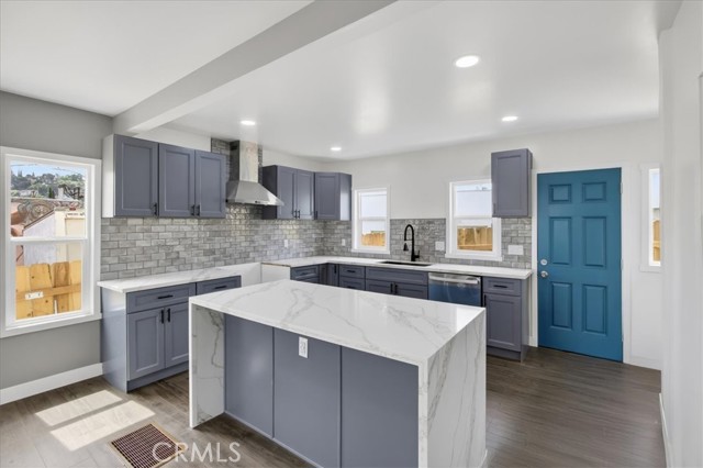 Detail Gallery Image 14 of 65 For 1521 N Bonnie Beach, Los Angeles,  CA 90063 - 5 Beds | 2/1 Baths