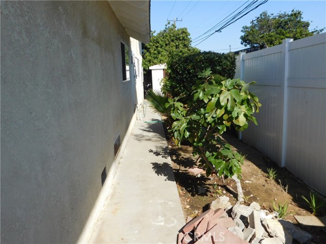 20462 Roslin Avenue, Torrance CA: https://media.crmls.org/medias/c19ce547-32c1-4058-b581-07077d844a3f.jpg