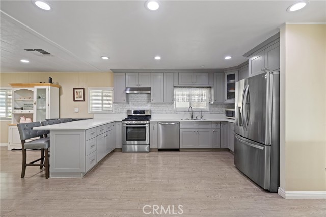 Detail Gallery Image 5 of 16 For 1065 Lomita Bld #92,  Harbor City,  CA 90710 - 3 Beds | 2 Baths