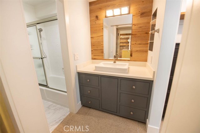 Bathroom with Tub